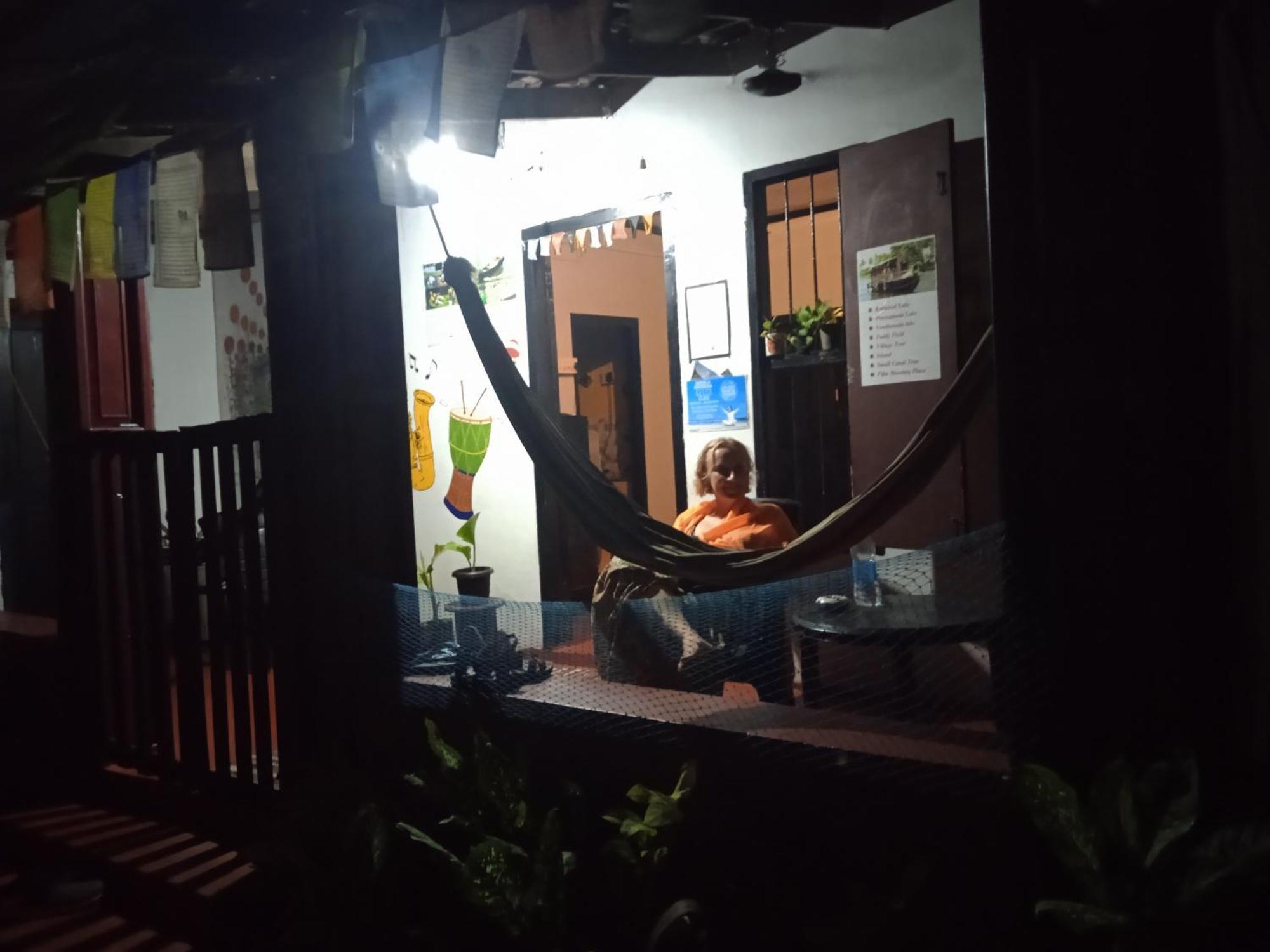 Hotel The Blues à Alappuzha Extérieur photo